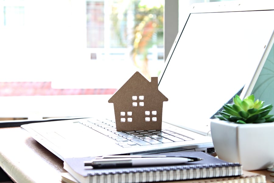 Vermieterwechsel und Weiterzahlung der Miete an Mieter durch Sozialamt