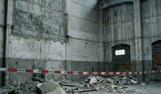 Instandsetzung des Innenputzes bei Dach-und-Fach-Klausel: Wer trägt die Kosten?