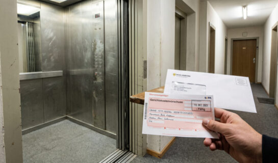 Anfechtungsklage gegen WEG-Beschluss scheitert bei 5 Wochen Verspätung